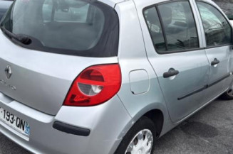 Pivot de moyeu avant droit RENAULT CLIO 3