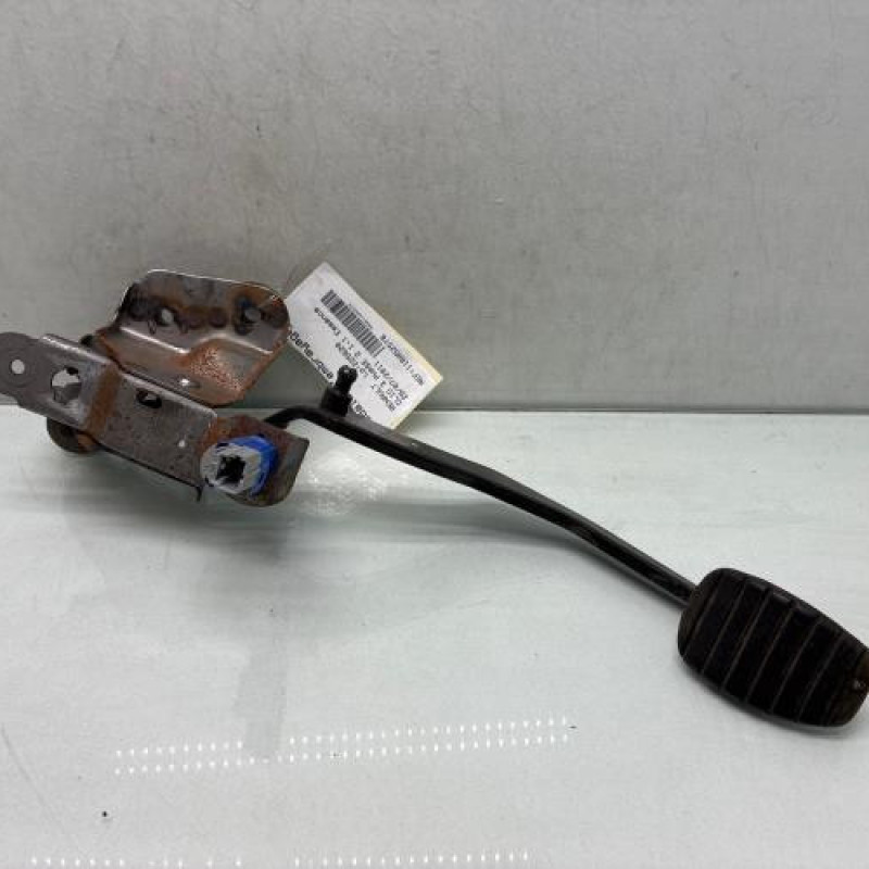Pedale d'embrayage RENAULT CLIO 3 Photo n°2