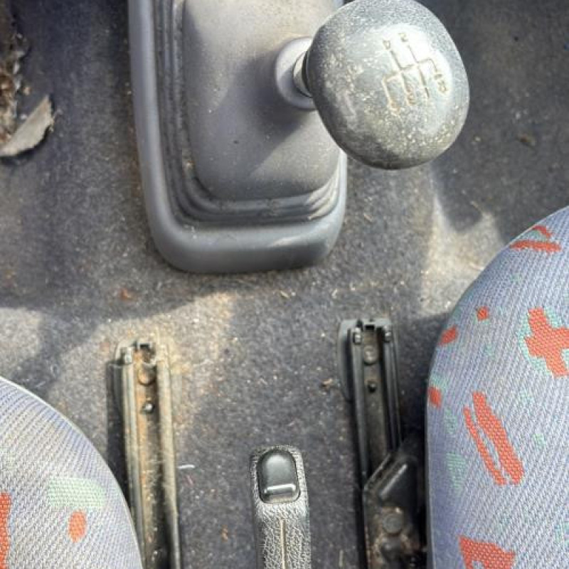 Poignee interieur avant droit RENAULT TWINGO 1 Photo n°19