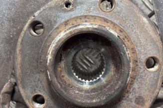 Pivot de moyeu avant droit PEUGEOT 508 1 SW