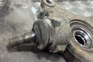 Pivot de moyeu avant droit PEUGEOT 508 1 SW