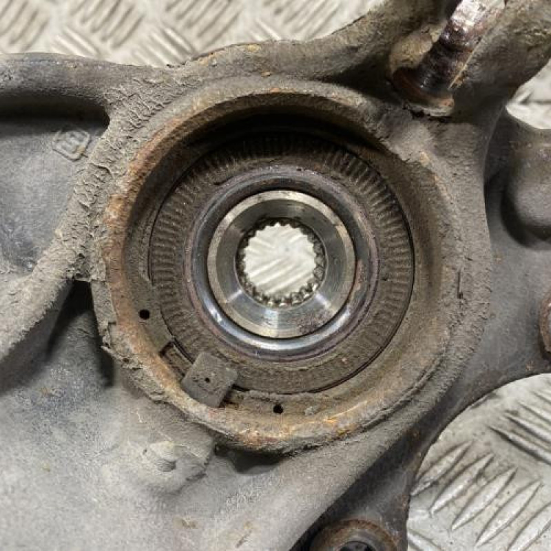 Pivot de moyeu avant droit PEUGEOT 208 1 Photo n°3