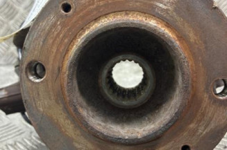 Pivot de moyeu avant gauche PEUGEOT 208 1