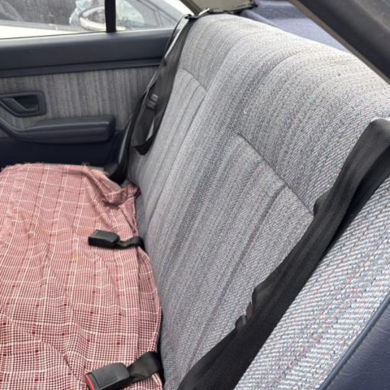 Poignee interieur avant droit PEUGEOT 405 Photo n°17