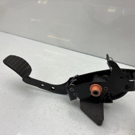 Pedale d'embrayage RENAULT CLIO 2 CAMPUS Photo n°1