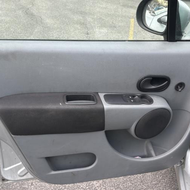 Poignee porte arriere droit RENAULT GRAND MODUS Photo n°14