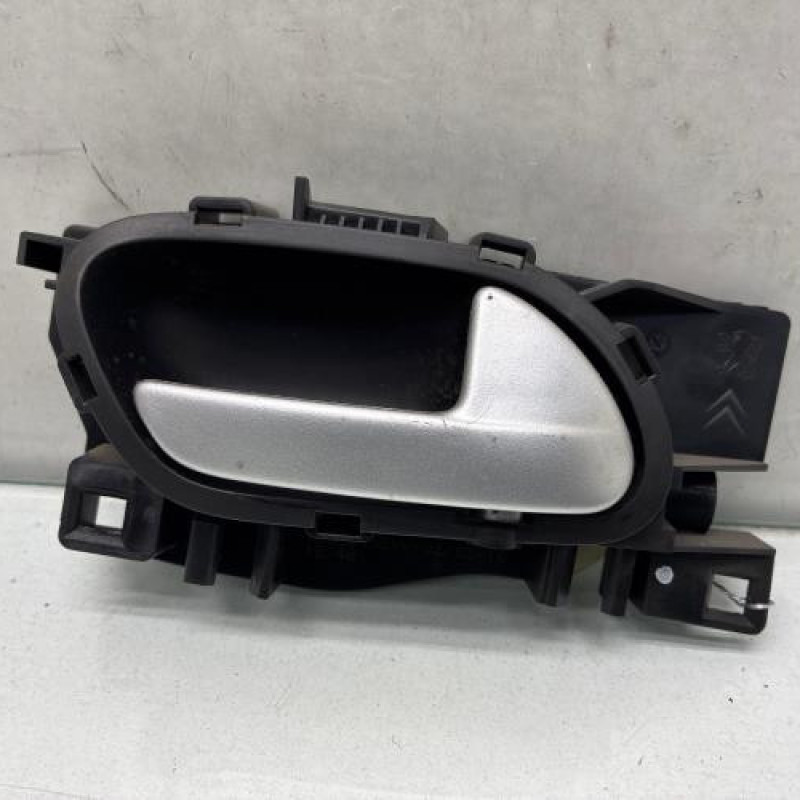 Poignee interieur arriere droit PEUGEOT 207 Photo n°1