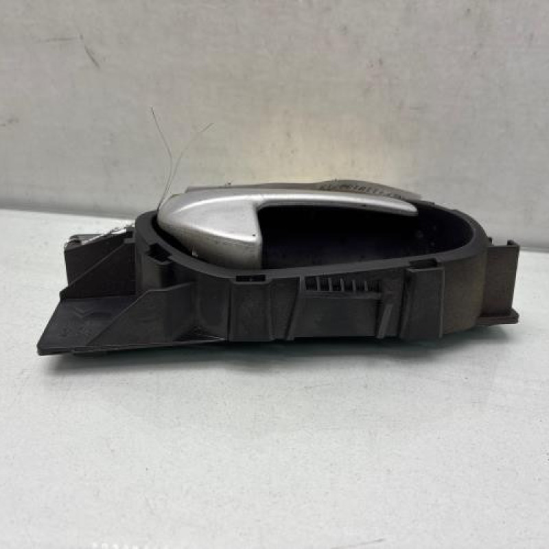 Poignee interieur arriere droit PEUGEOT 207 Photo n°3