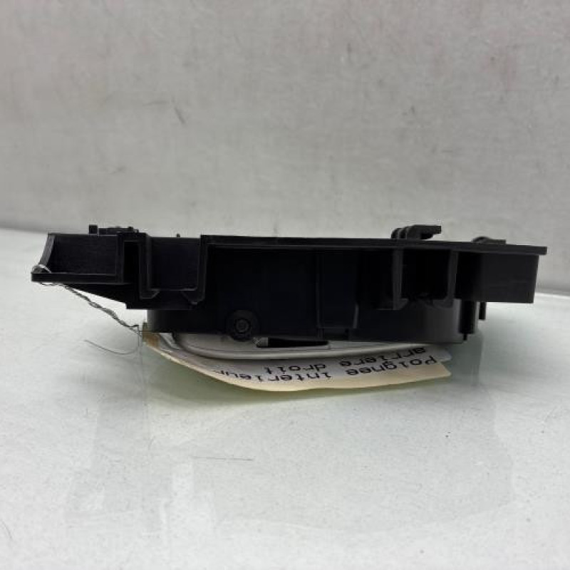 Poignee interieur arriere droit PEUGEOT 207 Photo n°4