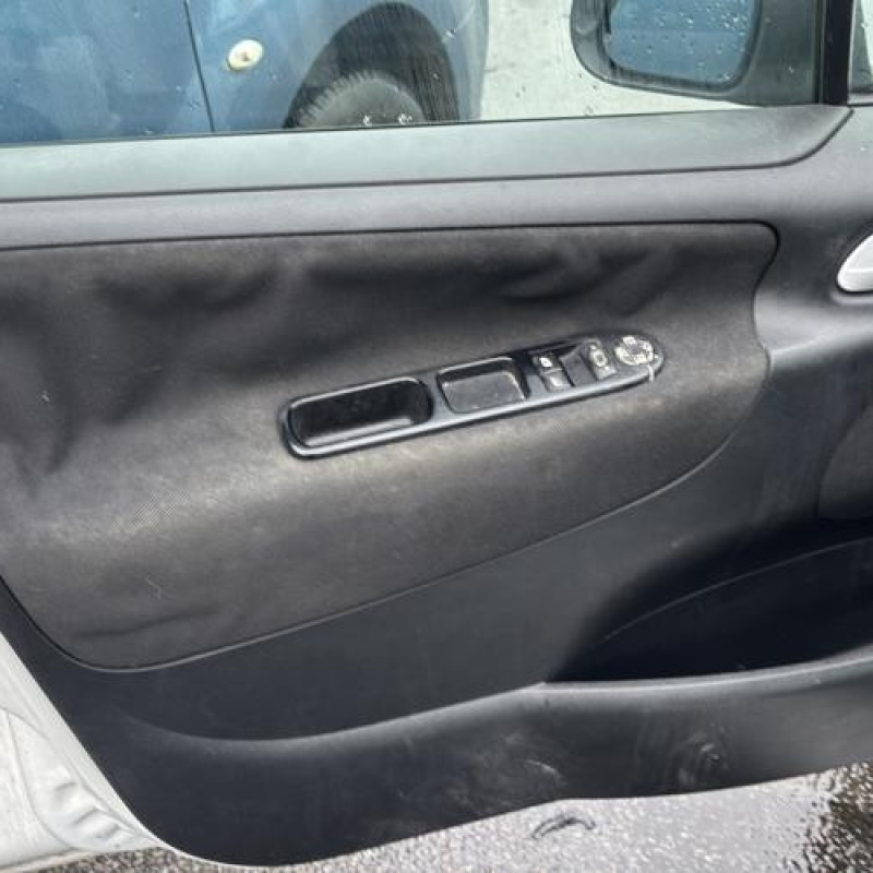 Poignee interieur arriere droit PEUGEOT 207 Photo n°14