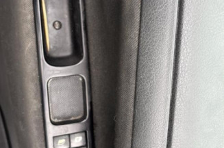 Poignee interieur arriere droit PEUGEOT 207