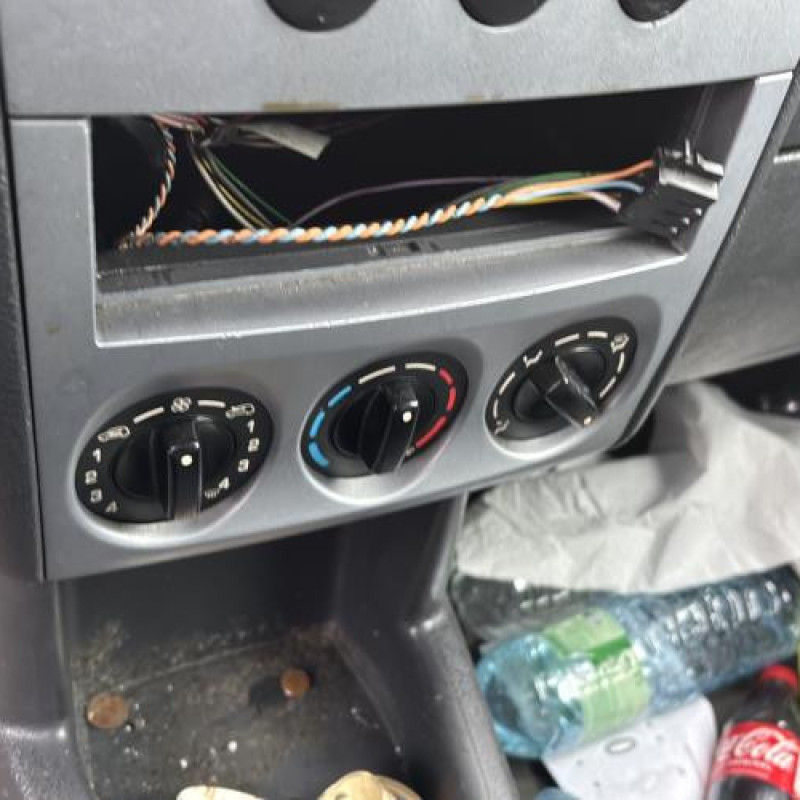 Poignee interieur avant gauche CITROEN BERLINGO 1 Photo n°19