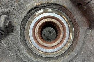 Pivot de moyeu avant droit RENAULT SCENIC 1