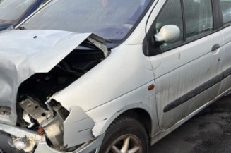 Pivot de moyeu avant gauche RENAULT SCENIC 1