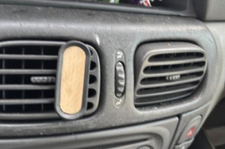 Pivot de moyeu avant gauche RENAULT SCENIC 1