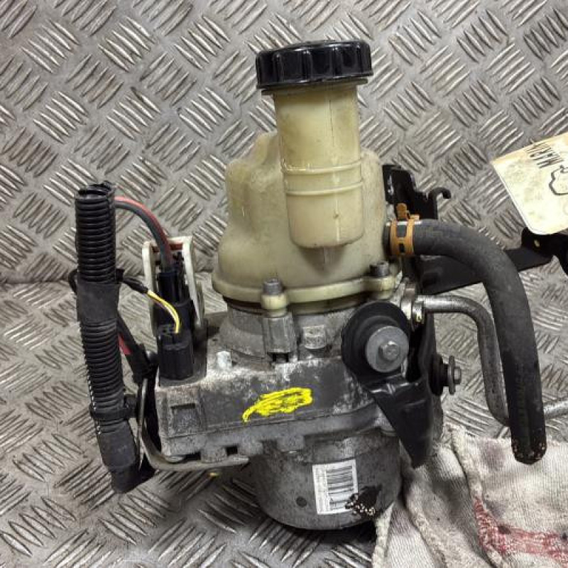 Pompe de direction DACIA SANDERO 2 Photo n°1