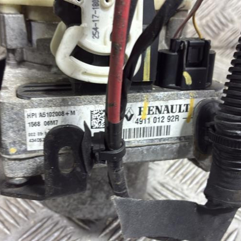 Pompe de direction DACIA SANDERO 2 Photo n°3