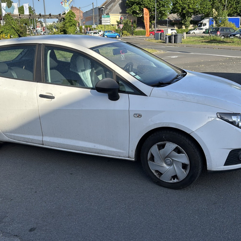 SEAT IBIZA 4 PHASE 1 1.2 TDI - 12V TURBO Photo n°2