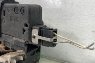 Serrure arriere droit RENAULT LAGUNA 1