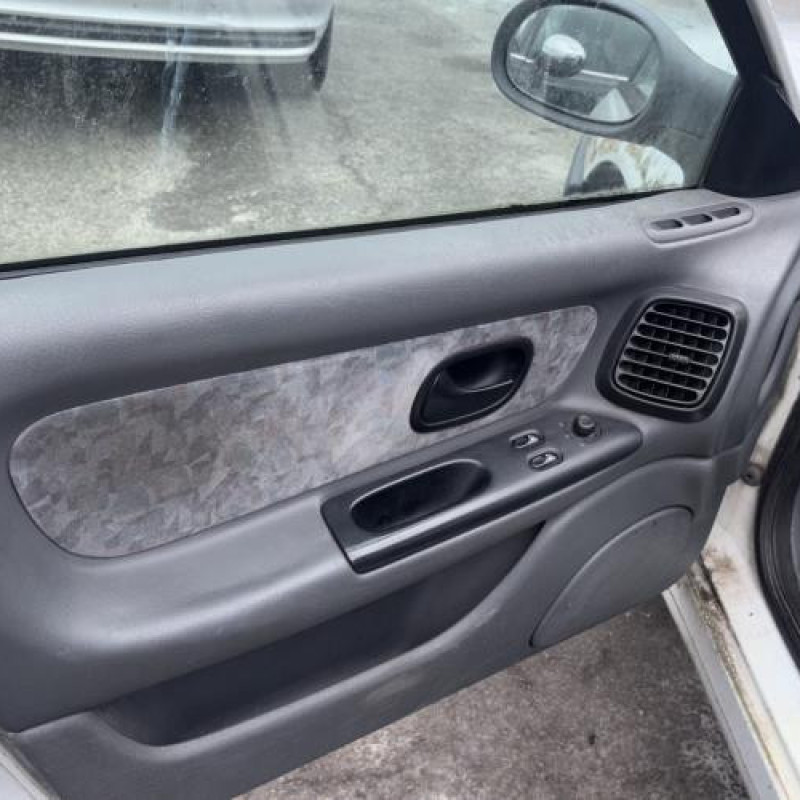 Serrure arriere droit RENAULT LAGUNA 1 Photo n°12