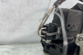 Serrure avant droit RENAULT LAGUNA 1