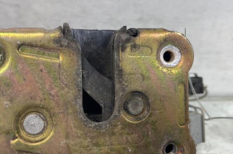 Serrure avant gauche RENAULT LAGUNA 1