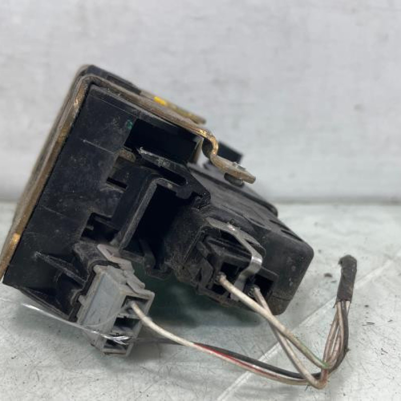 Serrure avant gauche RENAULT LAGUNA 1 Photo n°4