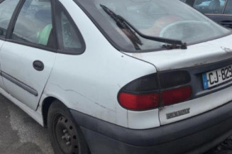 Serrure avant gauche RENAULT LAGUNA 1