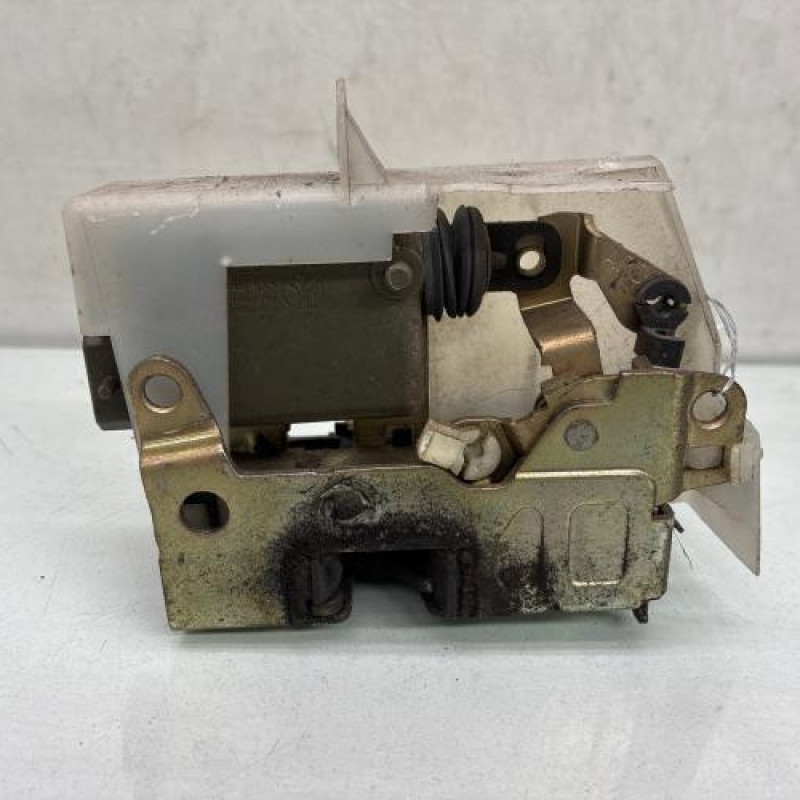 Serrure arriere droit RENAULT CLIO 2 Photo n°4