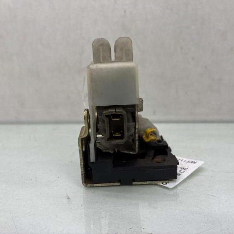 Serrure arriere gauche RENAULT CLIO 2 Photo n°4