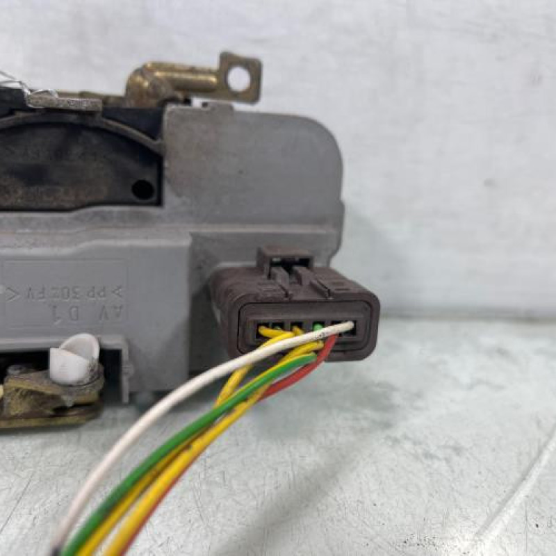 Serrure avant droit PEUGEOT 306 Photo n°3