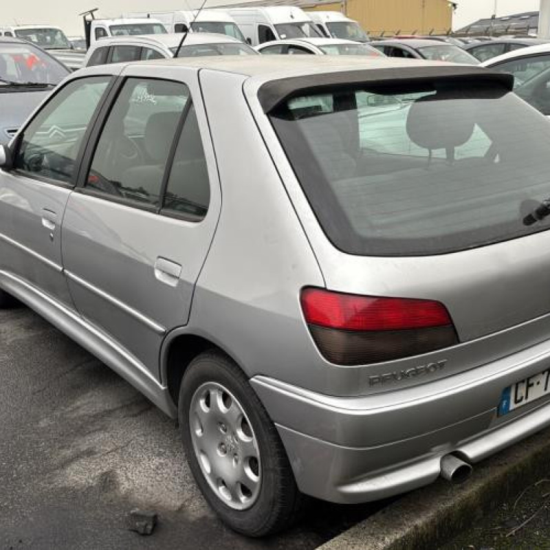 Serrure avant droit PEUGEOT 306 Photo n°13