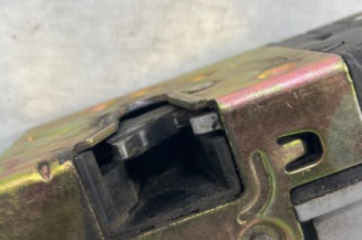 Serrure avant gauche PEUGEOT 306