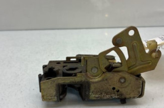 Serrure arriere droit PEUGEOT 405