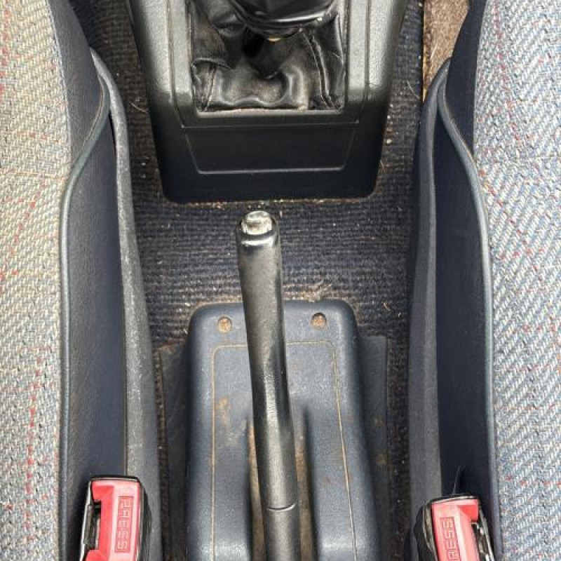 Serrure arriere droit PEUGEOT 405 Photo n°19