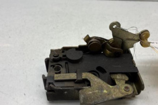 Serrure arriere gauche PEUGEOT 405 Photo n°1