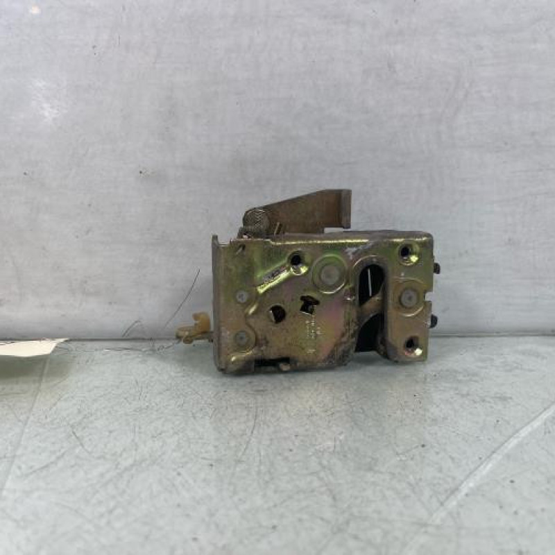 Serrure arriere droit PEUGEOT 405 Photo n°2