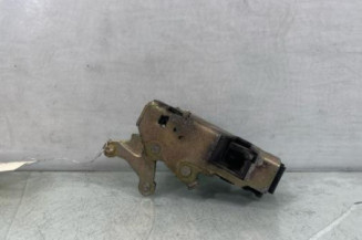 Serrure arriere droit PEUGEOT 405