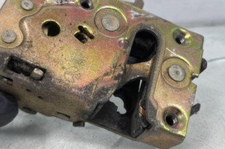 Serrure arriere droit PEUGEOT 405