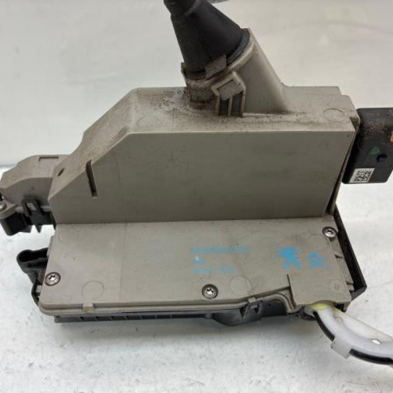 Serrure arriere droit PEUGEOT 208 1 Photo n°4