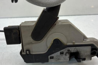 Serrure arriere droit PEUGEOT 208 1