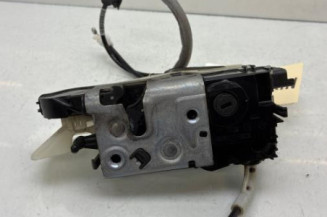 Serrure avant gauche PEUGEOT 208 1