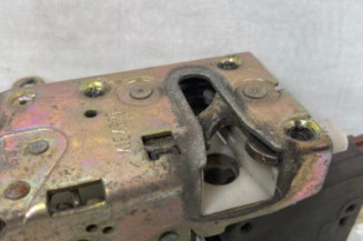 Serrure avant droit CITROEN AX