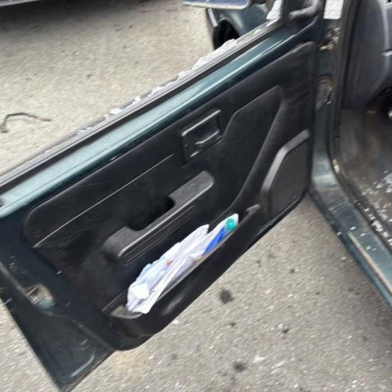 Serrure avant droit CITROEN AX Photo n°13