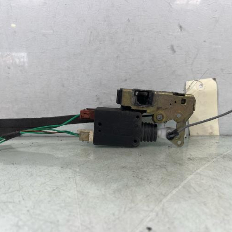 Serrure avant gauche CITROEN AX Photo n°2