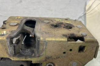 Serrure avant gauche CITROEN AX