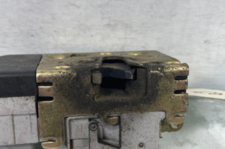 Serrure avant droit CITROEN BERLINGO 1