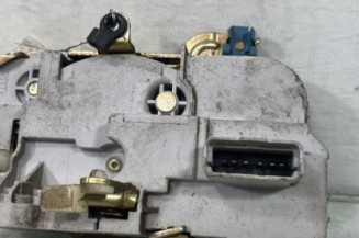 Serrure avant droit CITROEN BERLINGO 1
