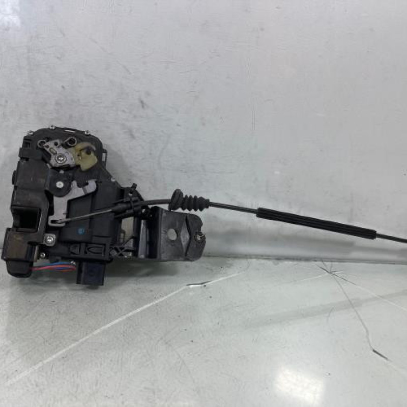 Serrure avant gauche VOLKSWAGEN GOLF 4 Photo n°5