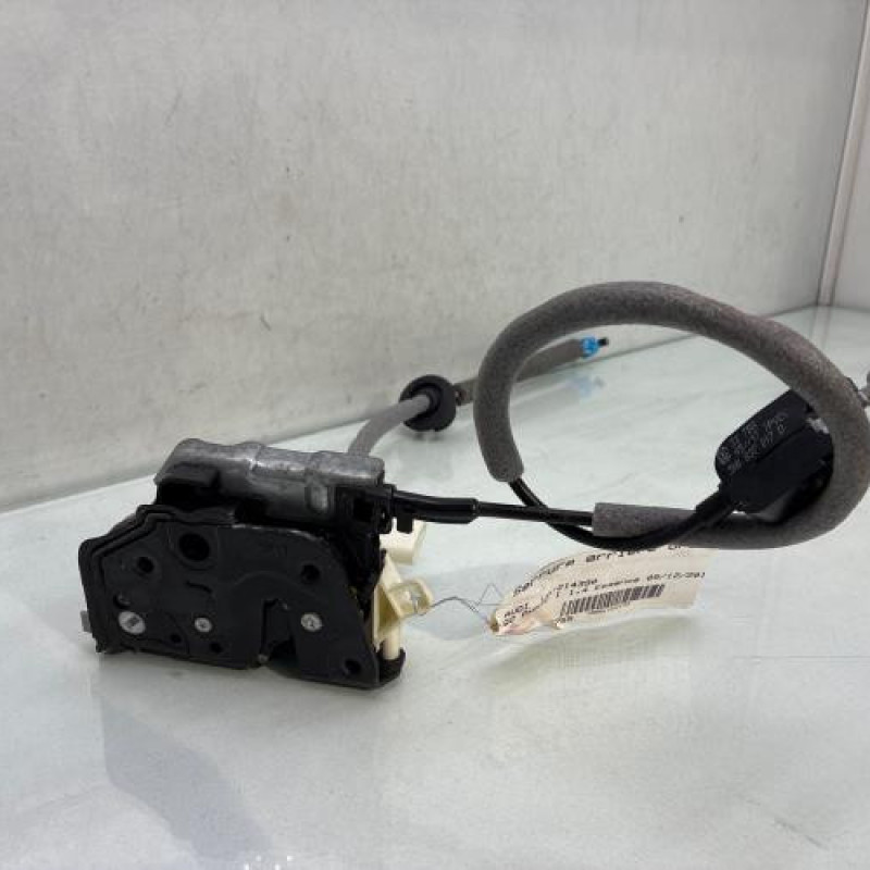 Serrure arriere droit AUDI Q2 Photo n°1